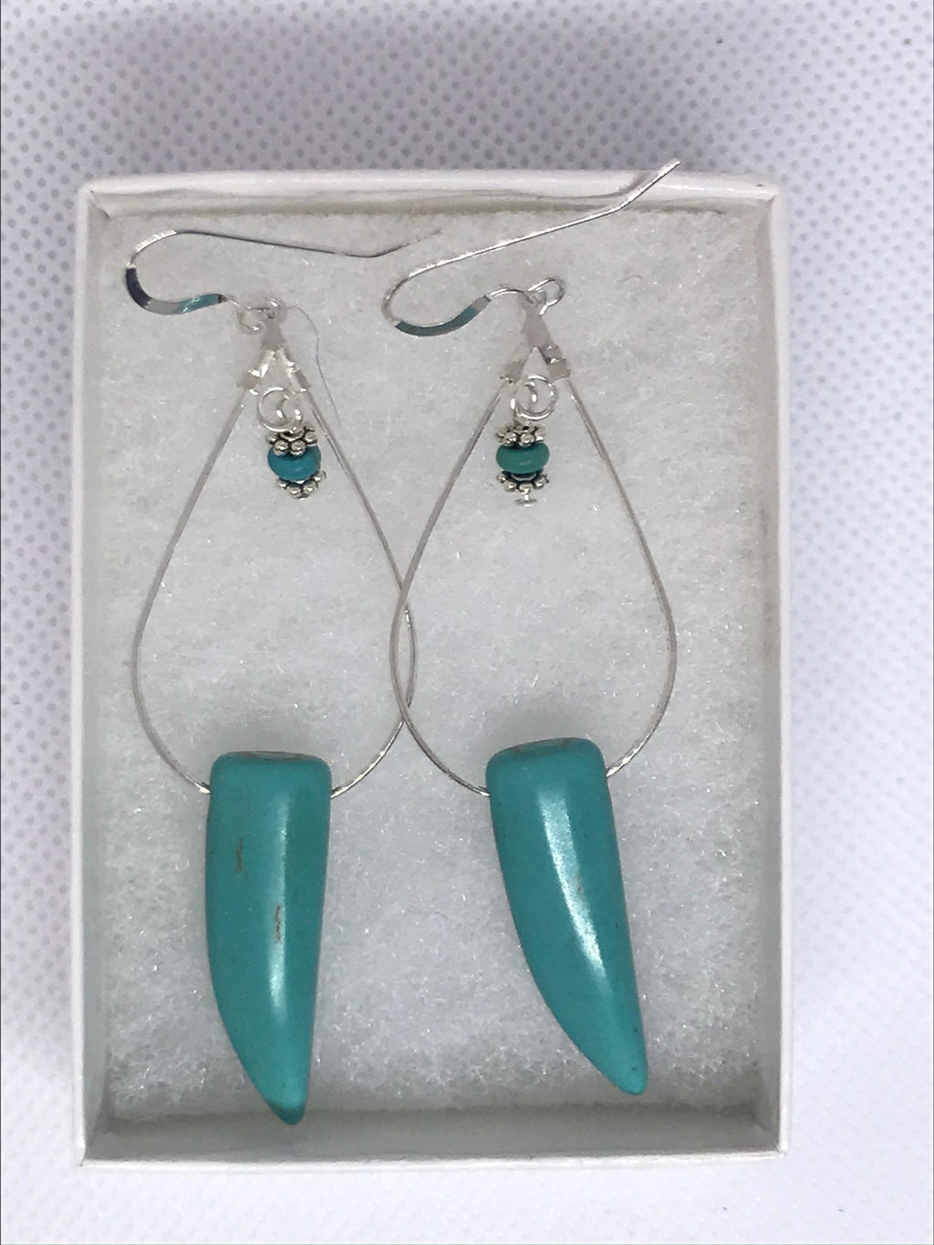 Turquoise tooth shaped earring